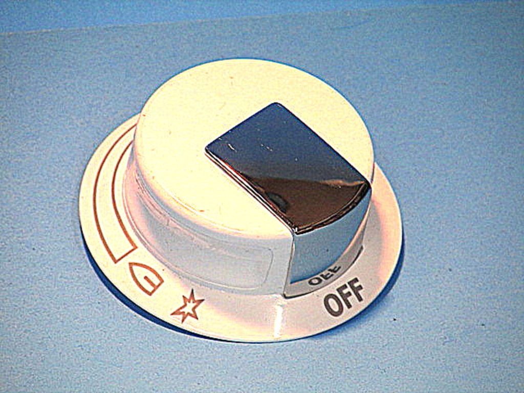 318905200 KNOB OEM