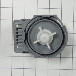 5304524920 PUMP WATER OEM
