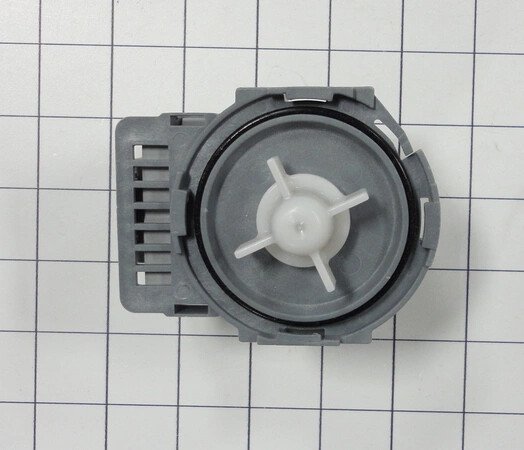 5304524920 PUMP WATER OEM