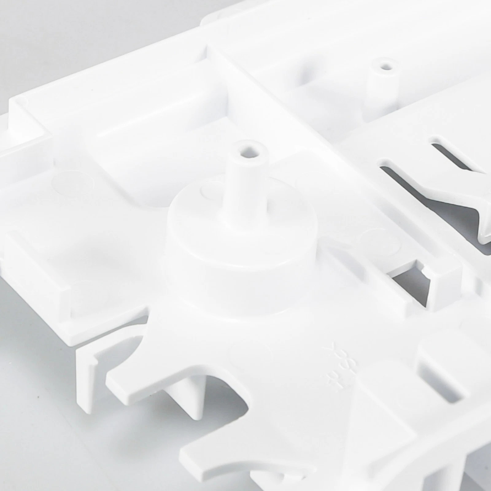 OEM Genuine Part 1 of WP12656018 - ENDCAP - Image 3