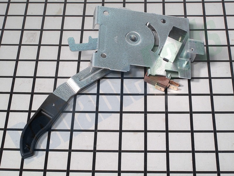 OEM Genuine Part 1 of WB02K10144 - LATCH ASSEMBLY - Image 5