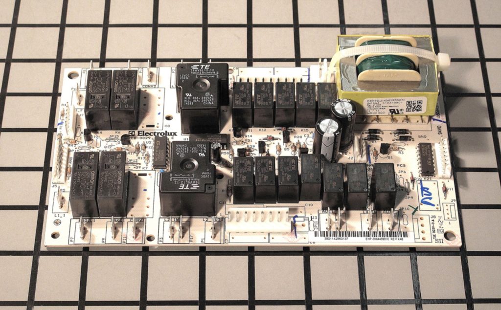 316443901 BOARD OEM